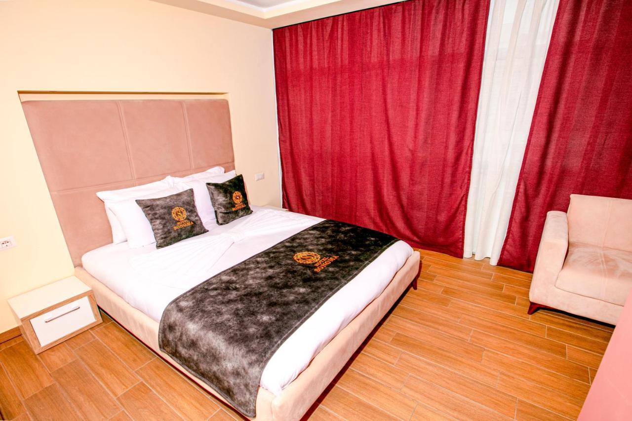 Hotel Sonoma Kosovo Polje Екстер'єр фото