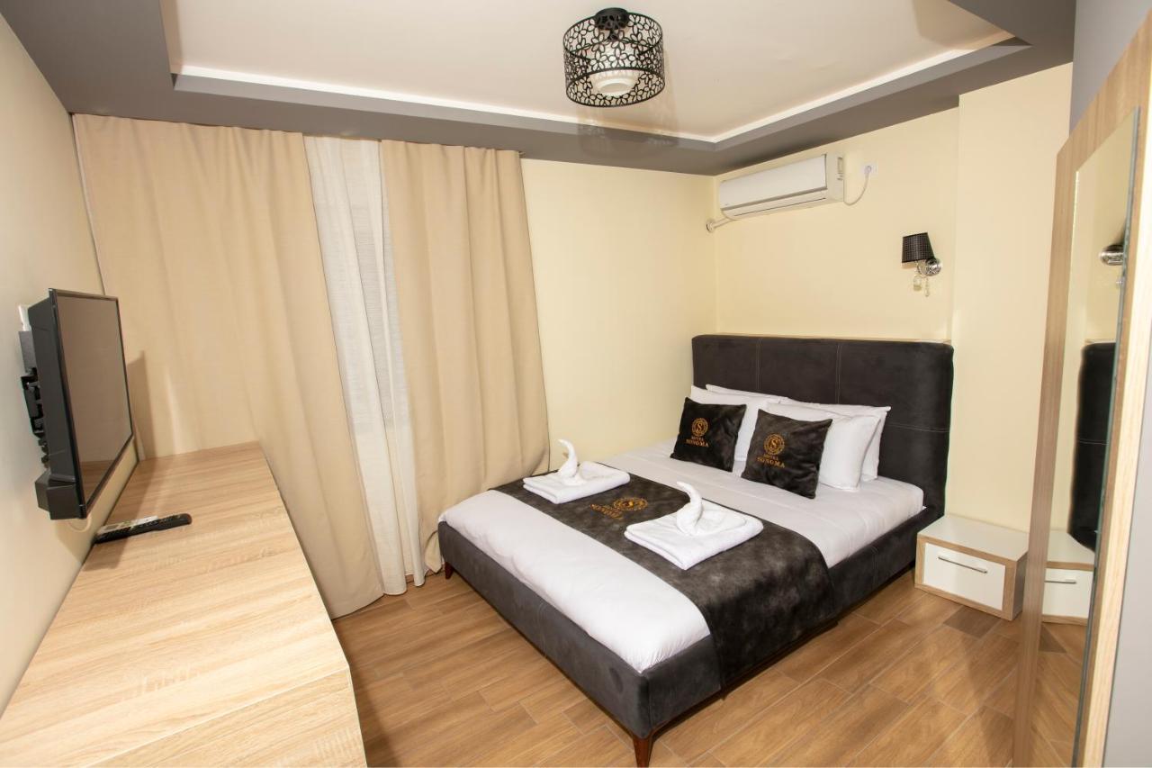 Hotel Sonoma Kosovo Polje Екстер'єр фото