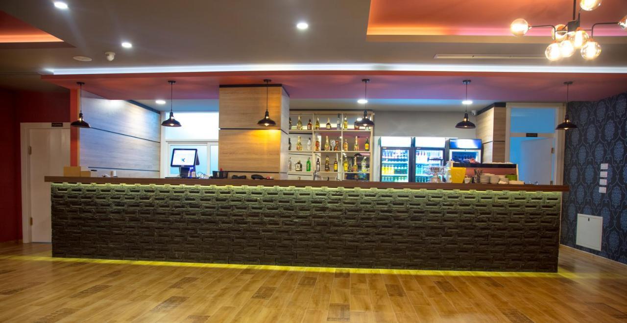 Hotel Sonoma Kosovo Polje Екстер'єр фото