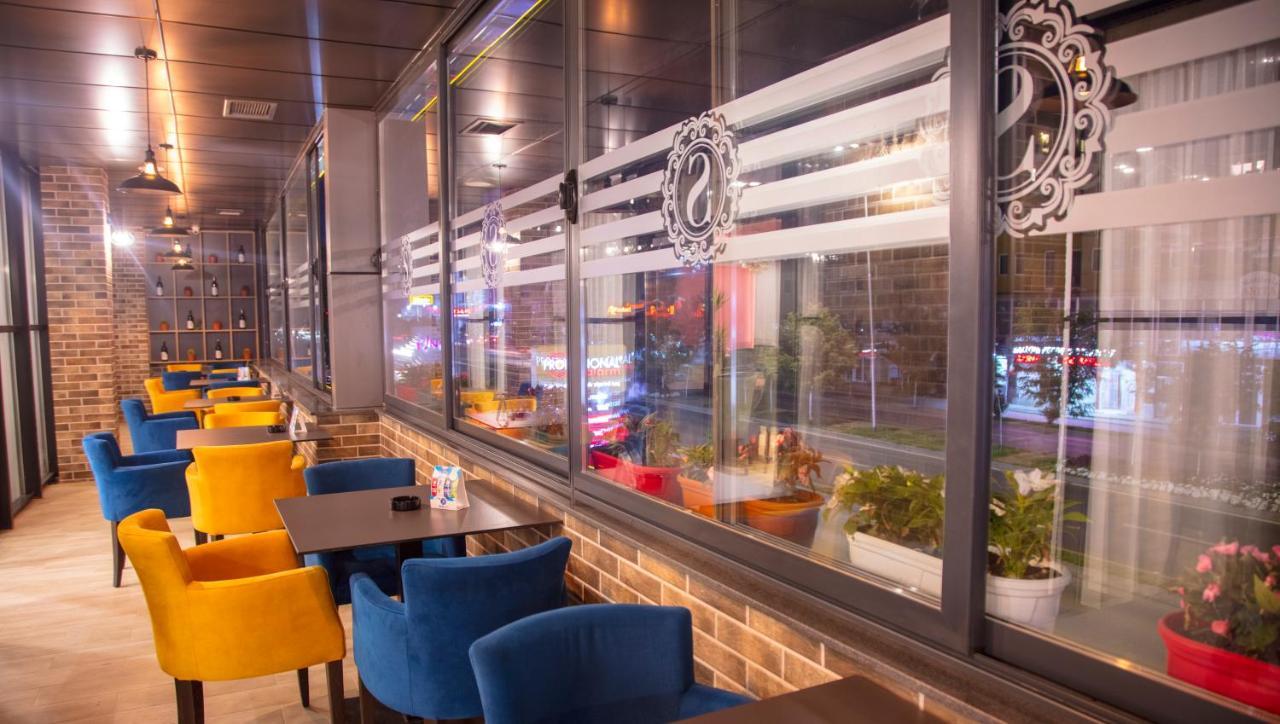 Hotel Sonoma Kosovo Polje Екстер'єр фото