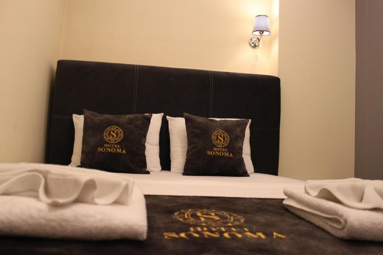 Hotel Sonoma Kosovo Polje Екстер'єр фото